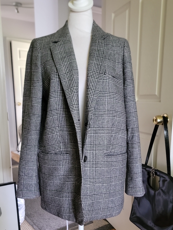 Everlane Jackets & Blazers - Everlane Black Button Detail Blazer